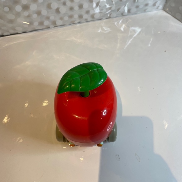 Richard Scary Lowly 🐛Worm Push ‘n’ Go 🍎Apple Car - Picture 8 of 10